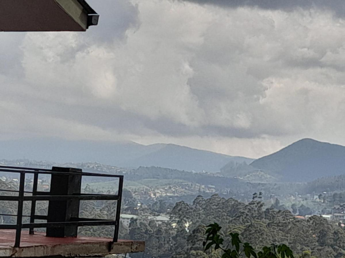 Woods Hut Apartment Nuwara Eliya Bagian luar foto
